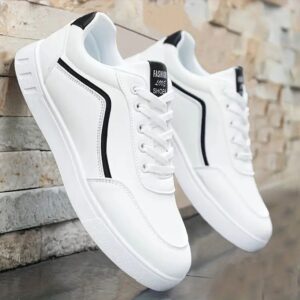 White Sneaker fr both mens and Womens